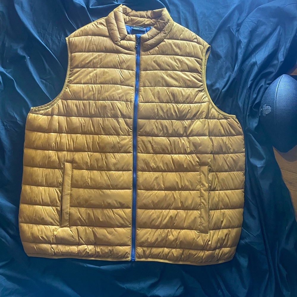 Men's Tan Puffer Vest